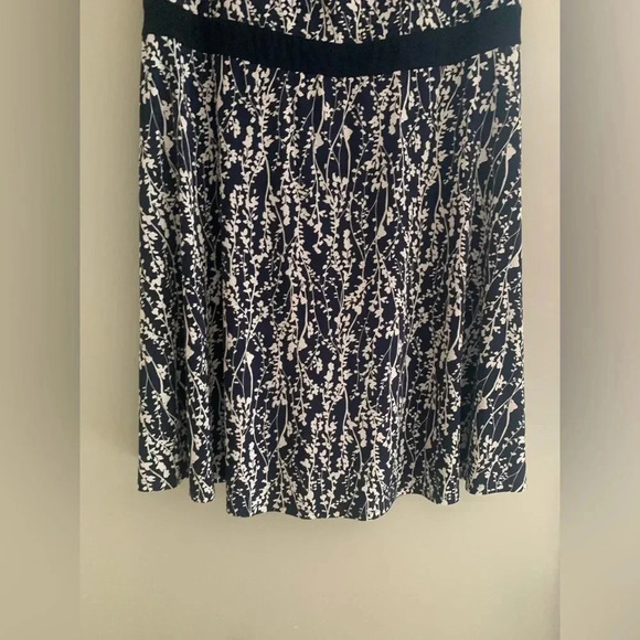 Woman’s Jessica Howard Vintage Navy &White Floral MIDI Stretch Jersey Plus Dress - Picture 4 of 12